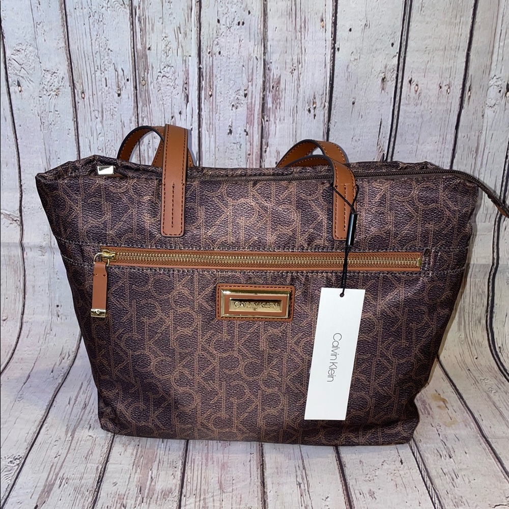 NWT Calvin Klein synthetic nylon brown shoulder bag